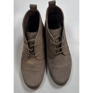 White Mountain Boots Womens 6.5 Auburn Three Eye Chukka Boot Taupe Suede Lace Up